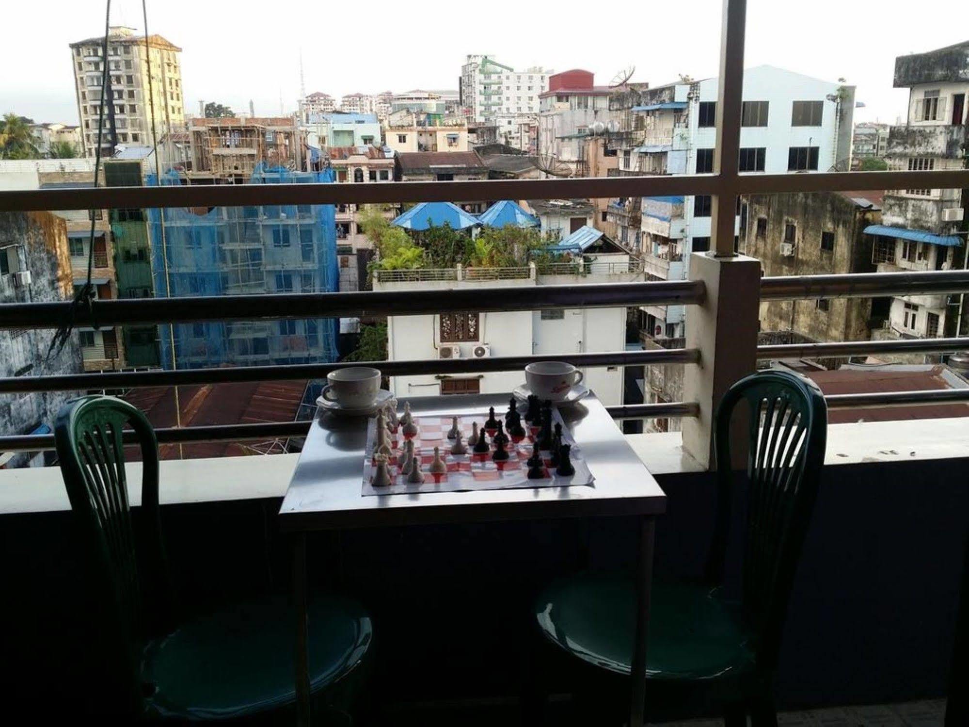 T Venus Hostel Yangon Ngoại thất bức ảnh