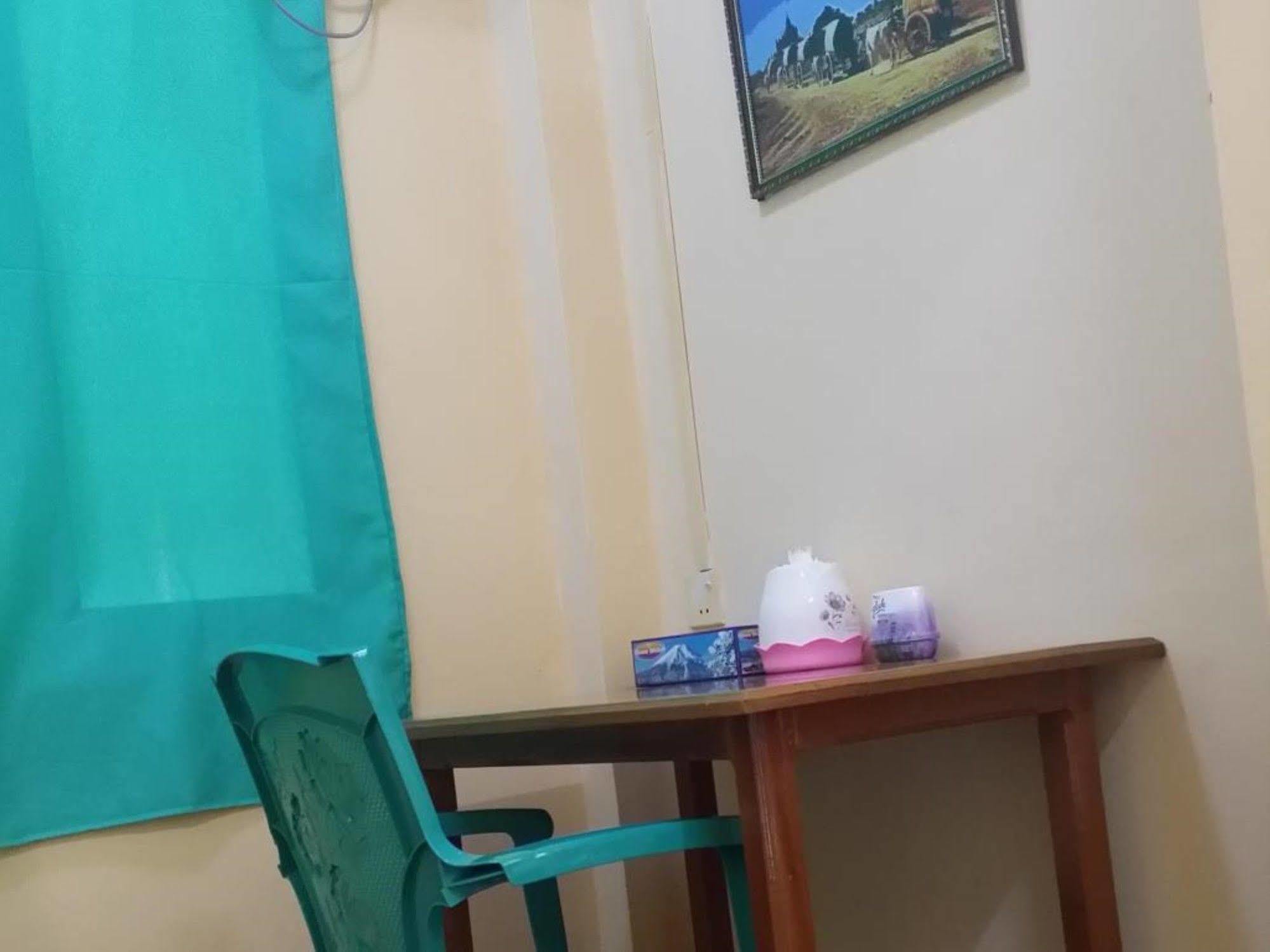 T Venus Hostel Yangon Ngoại thất bức ảnh