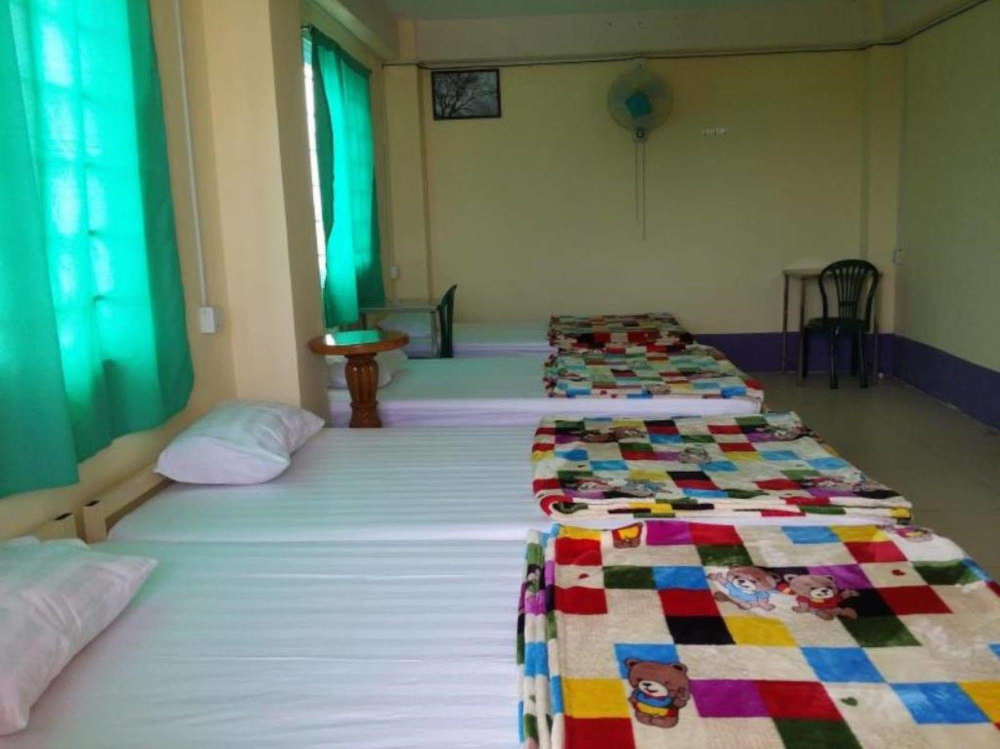 T Venus Hostel Yangon Ngoại thất bức ảnh