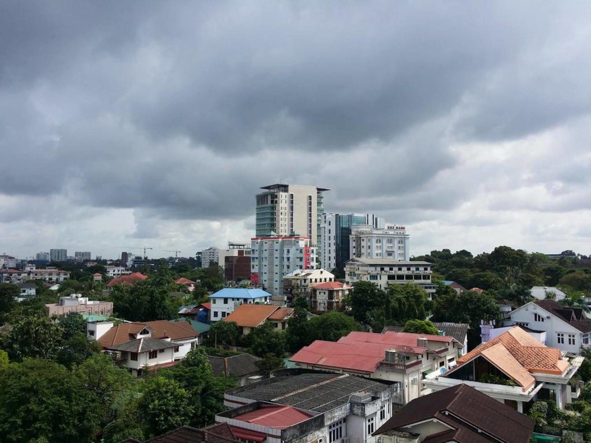 T Venus Hostel Yangon Ngoại thất bức ảnh